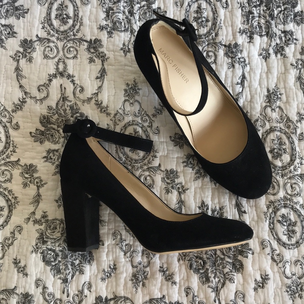 ⭐️ Marc Fisher sued heels. Only worn once!